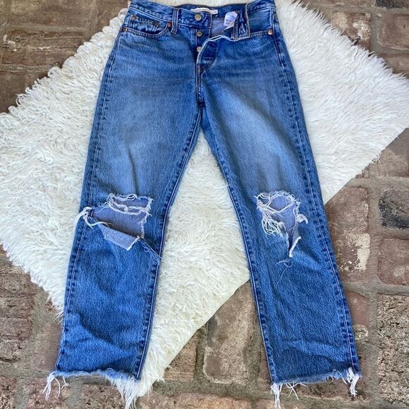 COPY - Levi’s Wedgie Straight Cropped Button Fly Distressed Raw Hem Jeans Women… - Picture 2 of 16